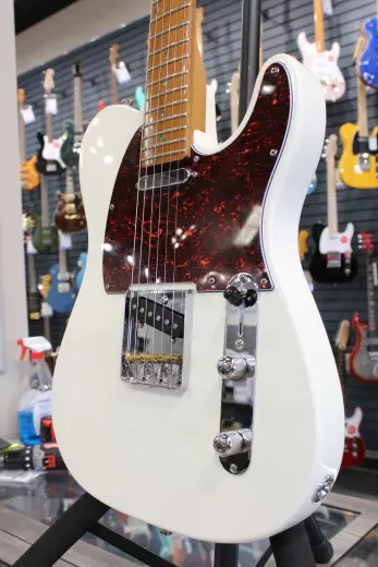 Larry Carlton - Sire T7 Anthique White 2